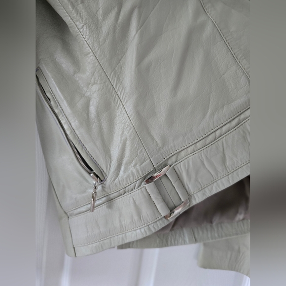 Original Leather Jacket in light Gray size 12 ( fit a M size but not a L) - Picture 3 of 6
